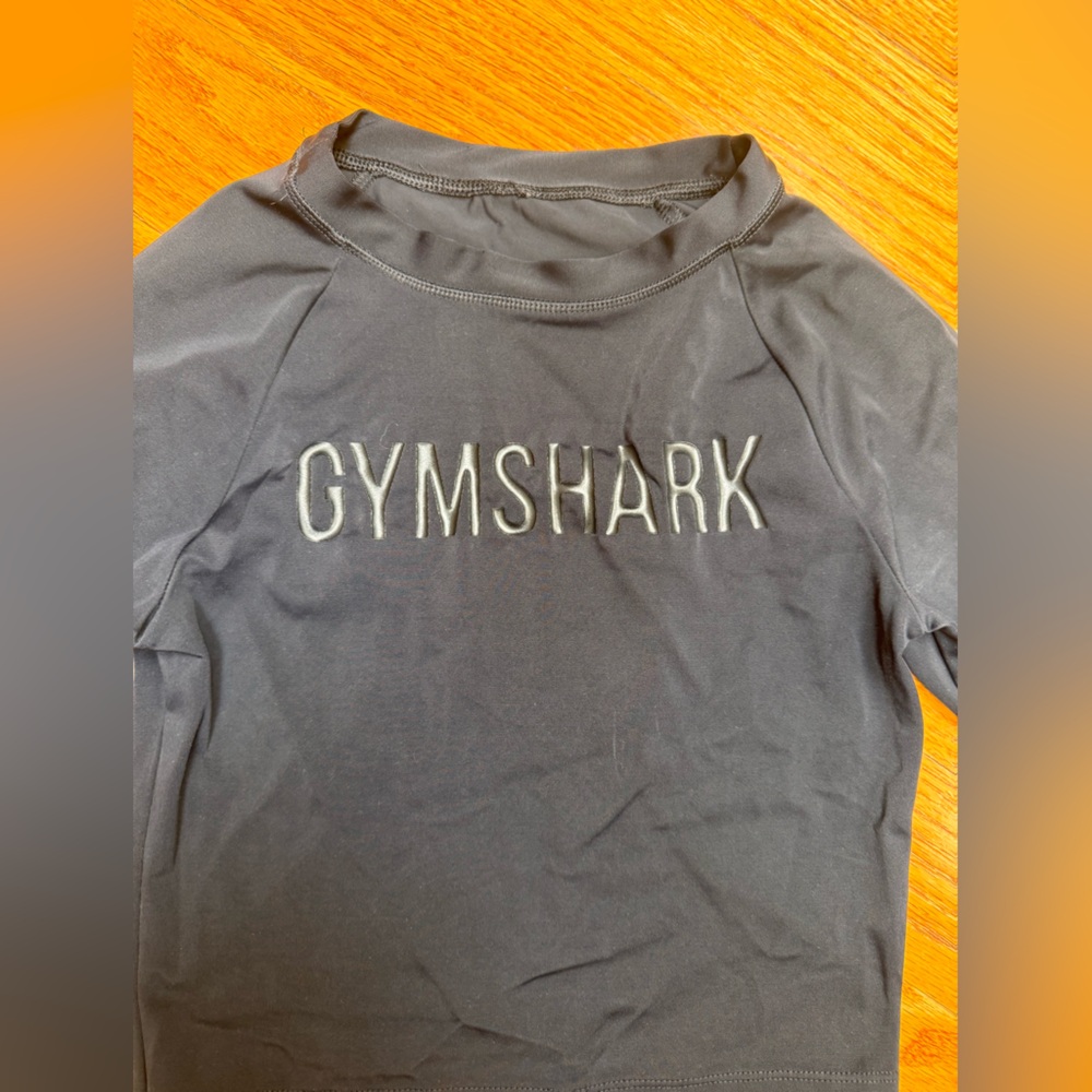 Gymshark Black Long Sleeve Cropped Athletic Top - Picture 2 of 4